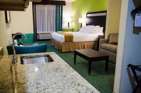 Holiday Inn Express & Suites Temple - Medical Center Area