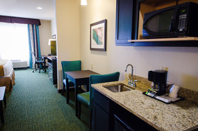 Holiday Inn Express & Suites Temple - Medical Center Area