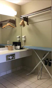 Stratford House Inn and Suites