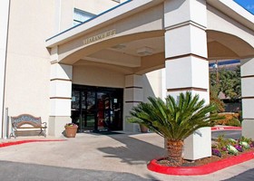 Quality Suites Temple