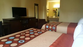 Super 8 by Wyndham Temple