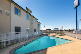 Motel 6 Terrell