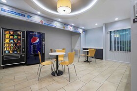 Studio 6 Suites Texas City, TX – I-45 South