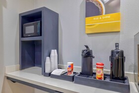 Studio 6 Suites Texas City, TX – I-45 South