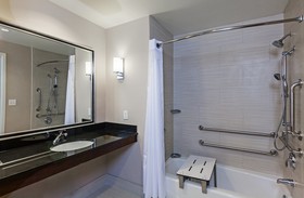 Clarion Hotel The Colony Plano West
