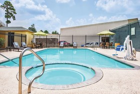 La Quinta Inn & Suites by Wyndham The Woodlands/Spring