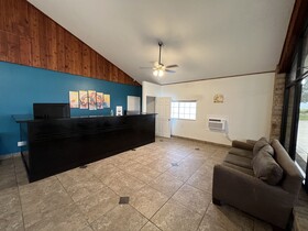 Bass Inn Motel