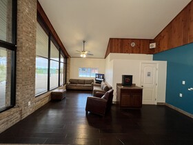 Bass Inn Motel