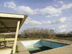 Hotel Three Rivers TX Hwy 72 by OYO Rooms
