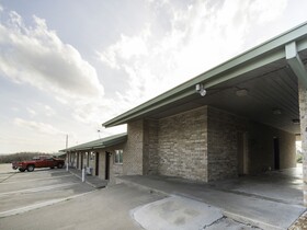 Hotel Three Rivers TX Hwy 72 by OYO Rooms