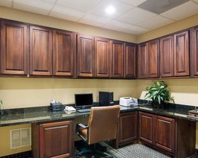 Comfort Suites