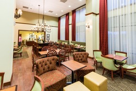 Hampton Inn & Suites Tomball