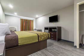 Scottish Inn & Suites
