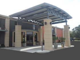 12 Oaks Motor Hotel