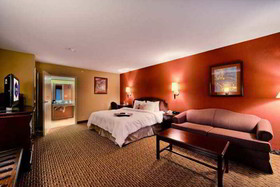 Days Inn & Suites by Wyndham Tyler