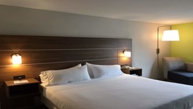 Holiday Inn Express & Suites Tyler North