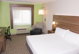 Holiday Inn Express & Suites Tyler North