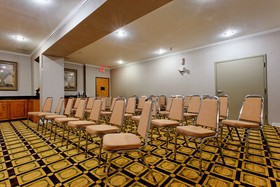 Holiday Inn Express & Suites Tyler North