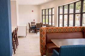 Holiday Inn Express & Suites Tyler North