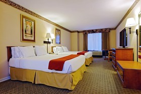 Holiday Inn Express & Suites Tyler North