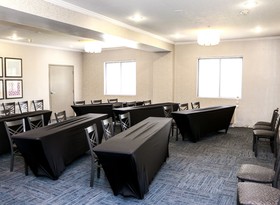 Holiday Inn Express & Suites Tyler North