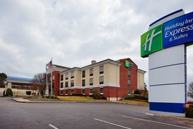 Holiday Inn Express & Suites Tyler North