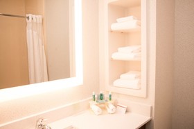 Holiday Inn Express & Suites Tyler North