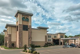 La Quinta Inn & Suites by Wyndham Tyler - University Area