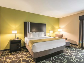 La Quinta Inn & Suites by Wyndham Tyler - University Area