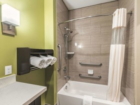 La Quinta Inn & Suites by Wyndham Tyler - University Area