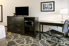 La Quinta Inn & Suites by Wyndham Tyler - University Area