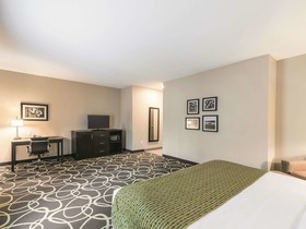 La Quinta Inn & Suites by Wyndham Tyler - University Area