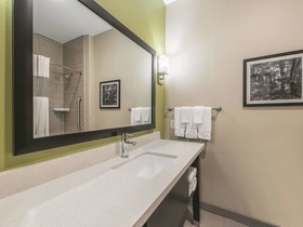 La Quinta Inn & Suites by Wyndham Tyler - University Area