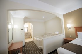 Motel 6 Tyler, TX