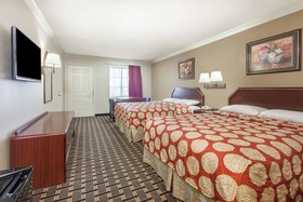 Super 8 by Wyndham Tyler TX