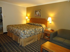 Super 8 by Wyndham Tyler TX