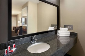Super 8 by Wyndham Universal City