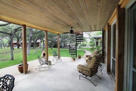 Live Oaks Bed and Breakfast
