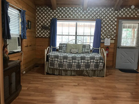 A Peace of Heaven Cabins And RV