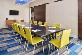 Holiday Inn Express & Suites Van Horn