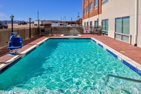 Holiday Inn Express & Suites Van Horn