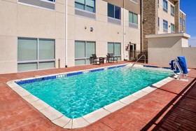 Holiday Inn Express & Suites Van Horn