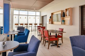 Holiday Inn Express & Suites Van Horn