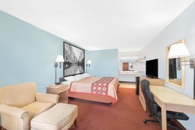 Super 8 by Wyndham Van Horn