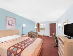 Super 8 by Wyndham Van Horn
