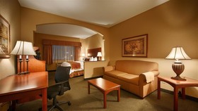 Best Western Plus Victoria Inn & Suites