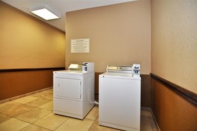 Best Western Plus Victoria Inn & Suites