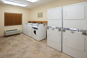 Candlewood Suites VICTORIA