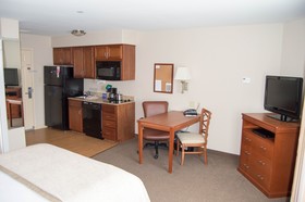 Candlewood Suites VICTORIA