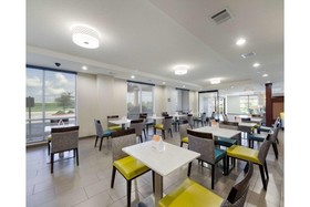 Comfort Inn & Suites Victoria North